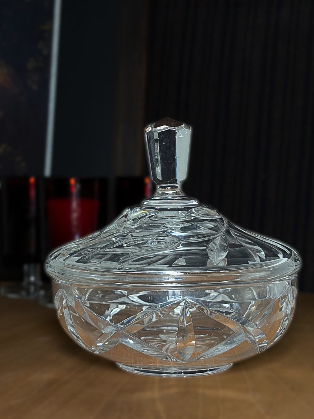 Crystal Catchall Display Dish with Lid. Jewellery Trinket Tray, Candy Dish.
